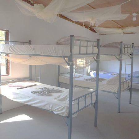Atauro Dive Resort Backpackers Hostel Beloi Buitenkant foto