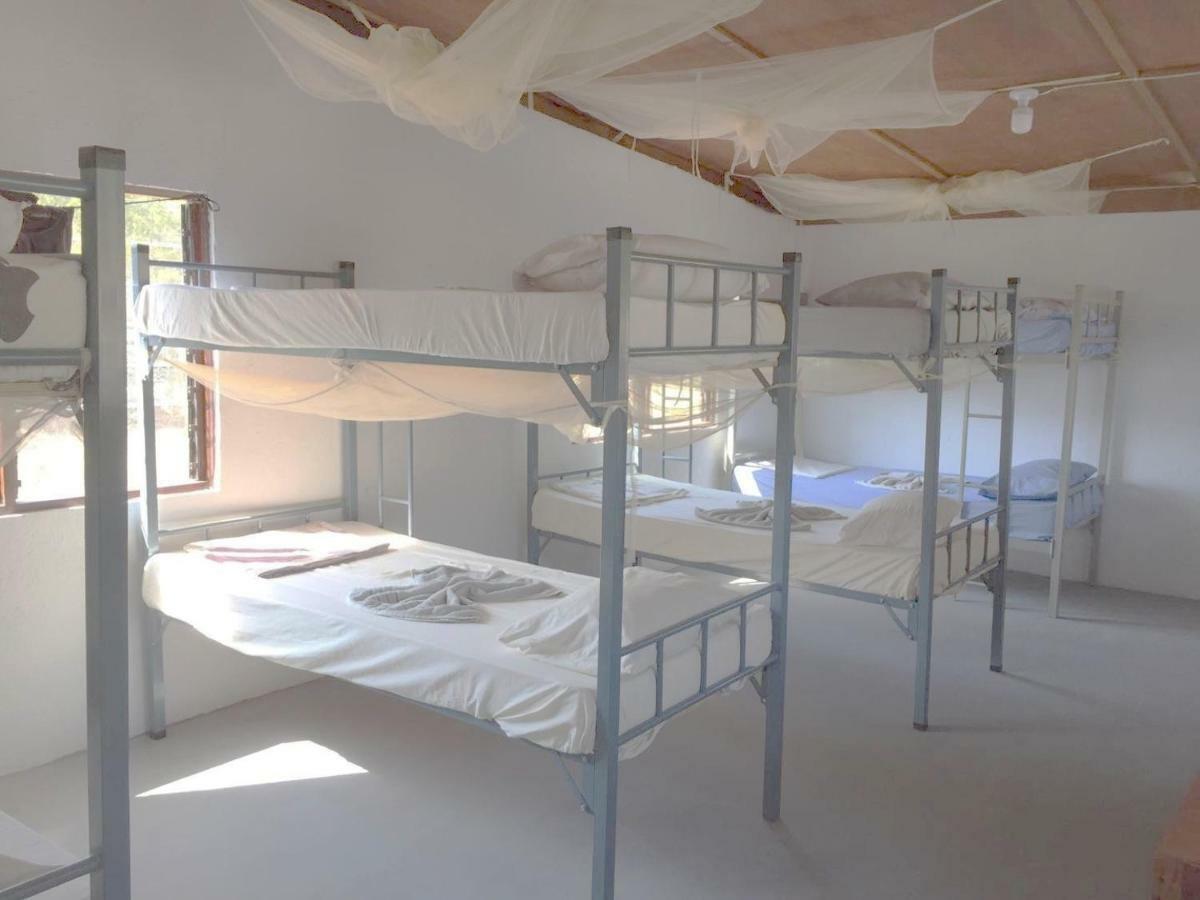 Atauro Dive Resort Backpackers Hostel Beloi Buitenkant foto