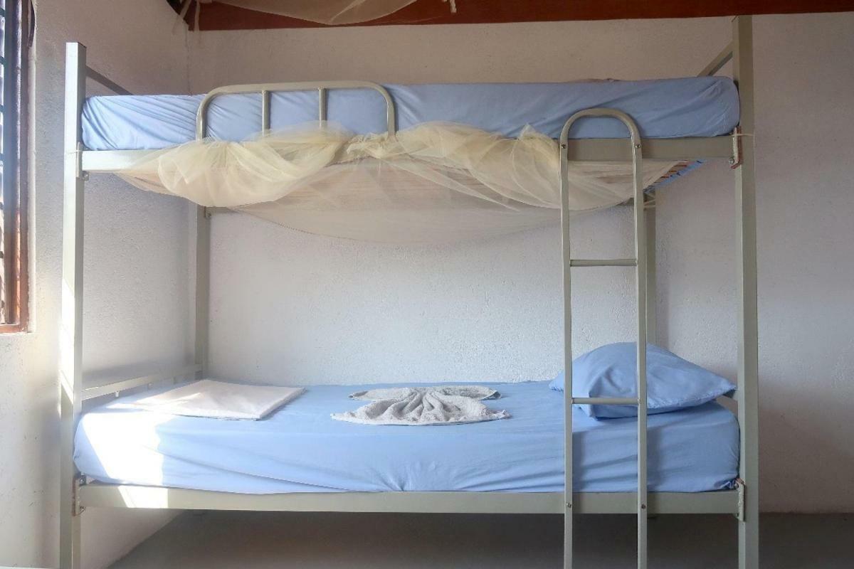 Atauro Dive Resort Backpackers Hostel Beloi Buitenkant foto